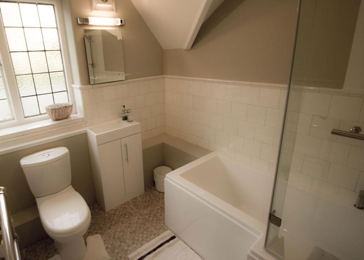 Fern Lodge Guesthouse Hythe  Esterno foto