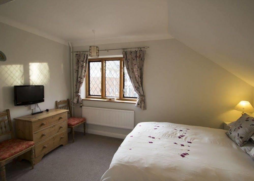Fern Lodge Guesthouse Hythe  Esterno foto