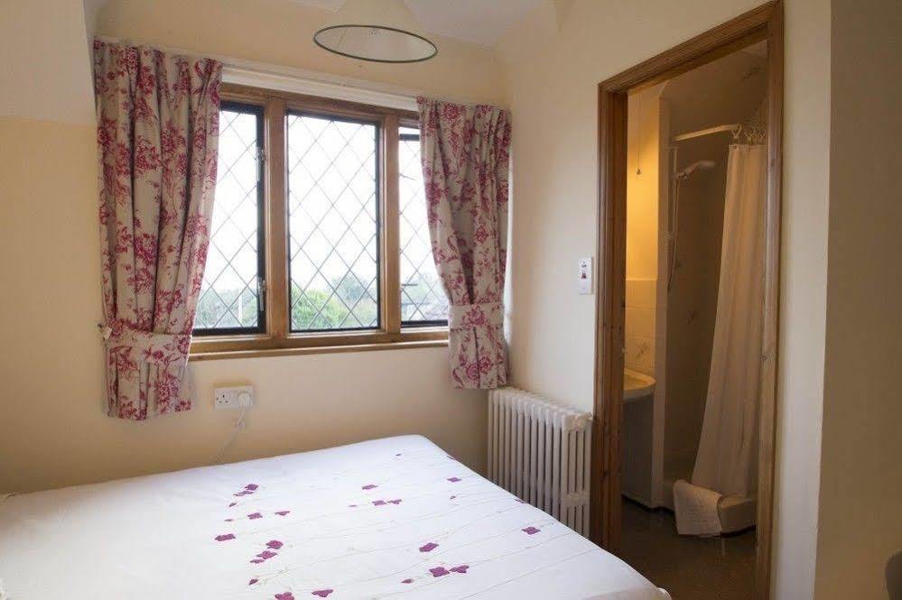 Fern Lodge Guesthouse Hythe  Esterno foto